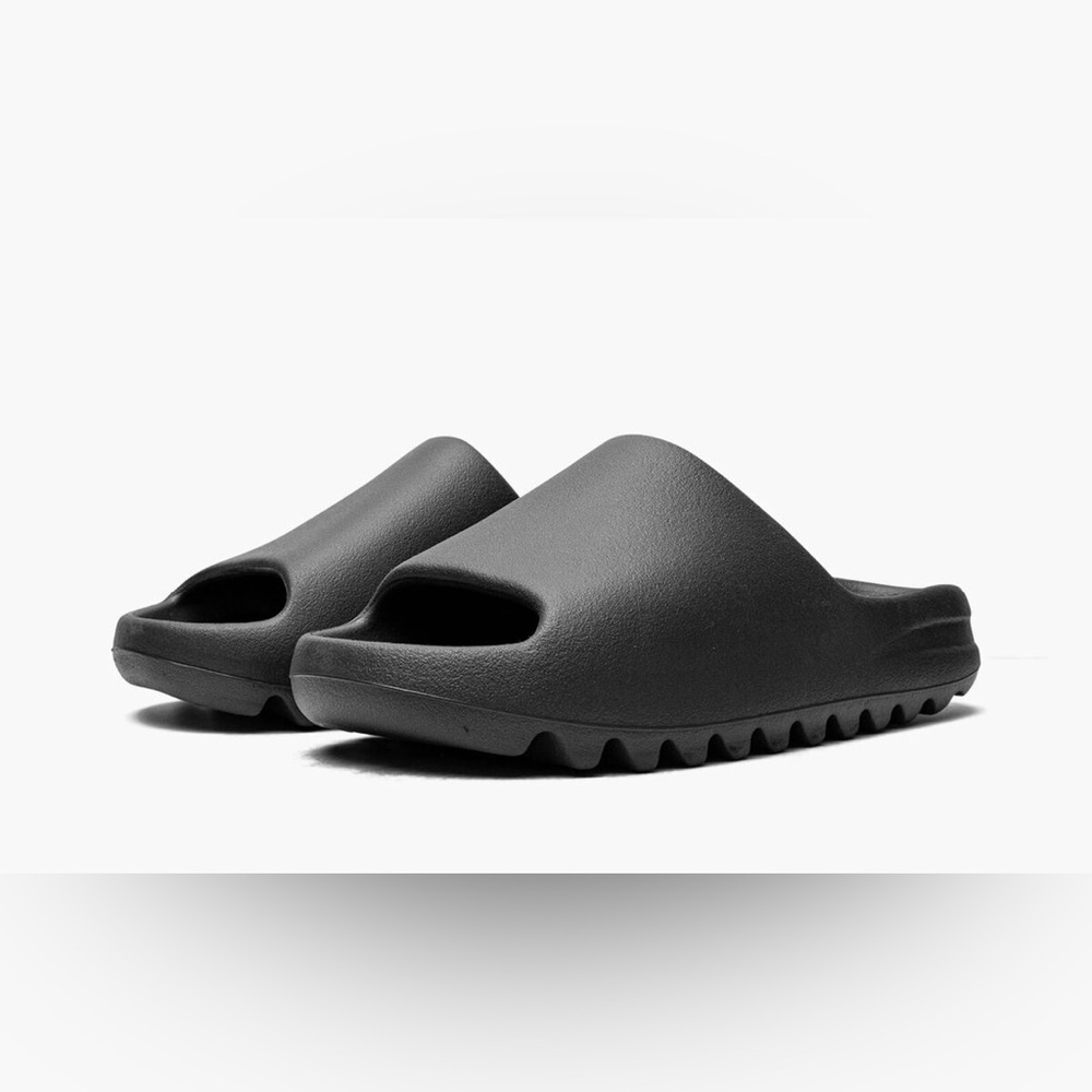 Authentic Brand New Without Tags Yeezy Slide Onyx Sz 8
